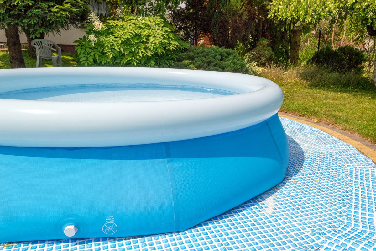 Aufstellpool, der Pool zum Aufstellen im Garten